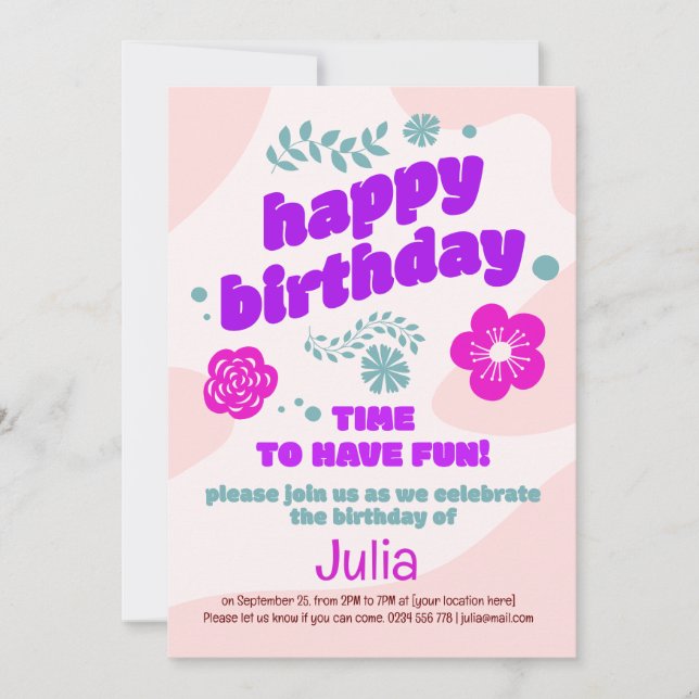 Invitación de cumpleaños de flores rosadas y morad (Anverso)