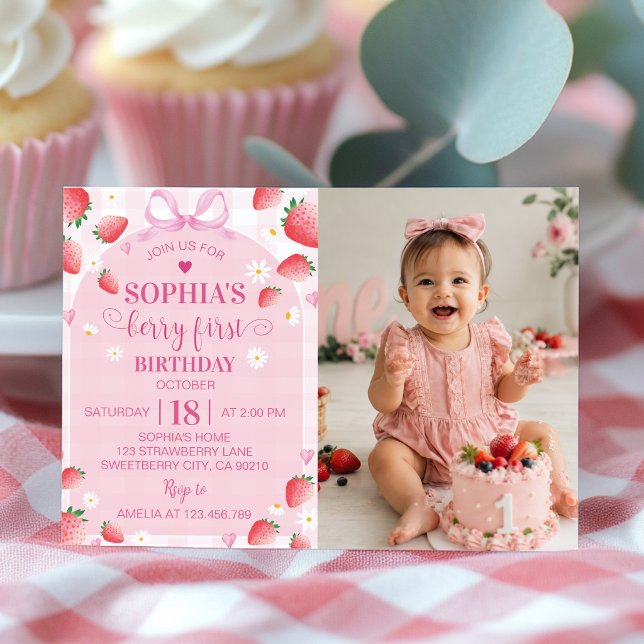 Invitación de cumpleaños de fresa Berry First (Subido por el creador)
