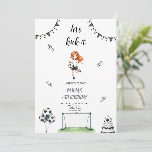 INVITACIÓN DE CUMPLEAÑOS DE FÚTBOL DE FÚTBOL chica (Anverso de pie)