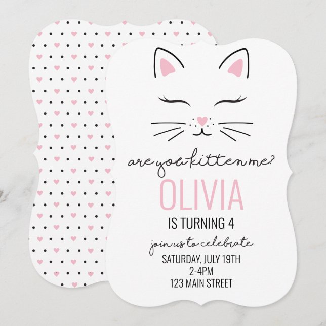 Invitación de cumpleaños de gatito con corazones r (Anverso / Reverso)