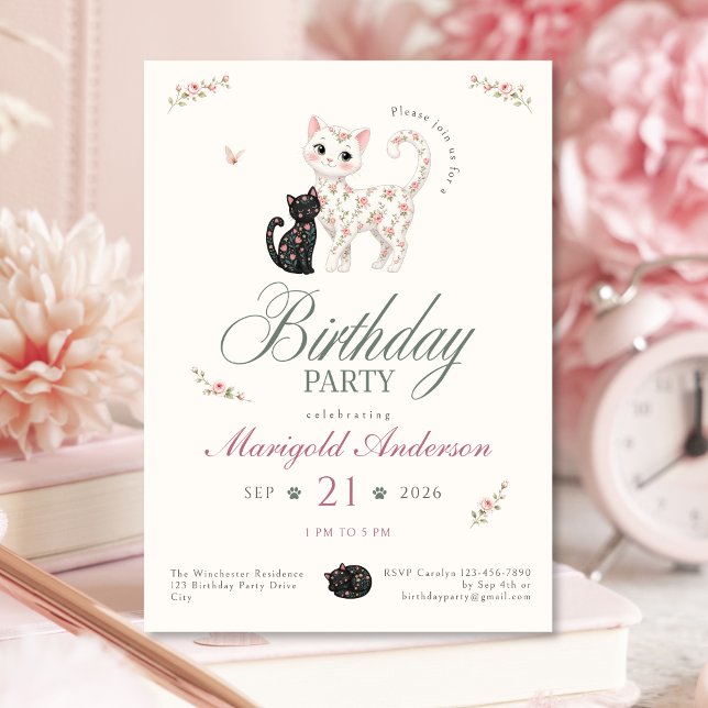 Invitación de cumpleaños de gato en jardín de rosa (Rose Garden Cat Birthday Invitation for Girls)
