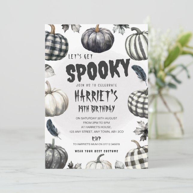 Invitación de cumpleaños de Halloween con calabaza (Anverso de pie)