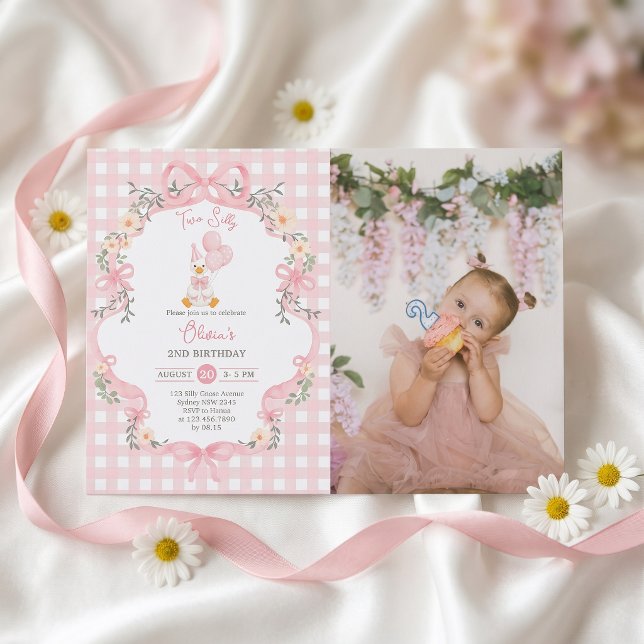 Invitación de cumpleaños de niña con lazo rosa de  (Subido por el creador)