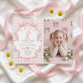 Invitación de cumpleaños de niña con lazo rosa Sil