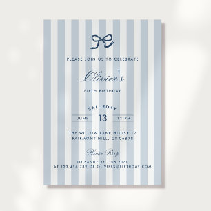 Invitación de cumpleaños de niño con lazo y rayas 