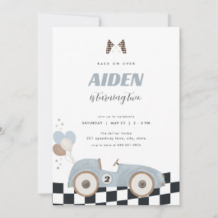 Invitación de cumpleaños de niño de coche de carre