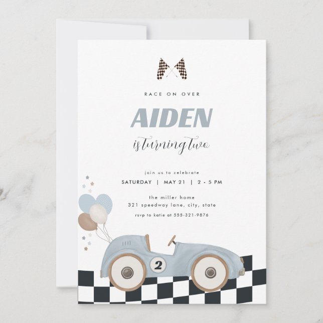 Invitación de cumpleaños de niño de coche de carre (Anverso)