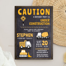 Invitación de cumpleaños de pizarra de construcció