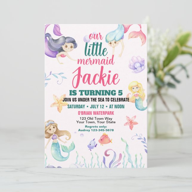Invitación de cumpleaños de sirena linda (Anverso de pie)