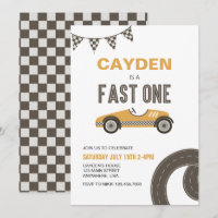 Invitación de cumpleaños de un coche de carrera rá