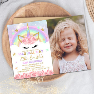 Invitación de cumpleaños de Unicornio rosa arcoiri