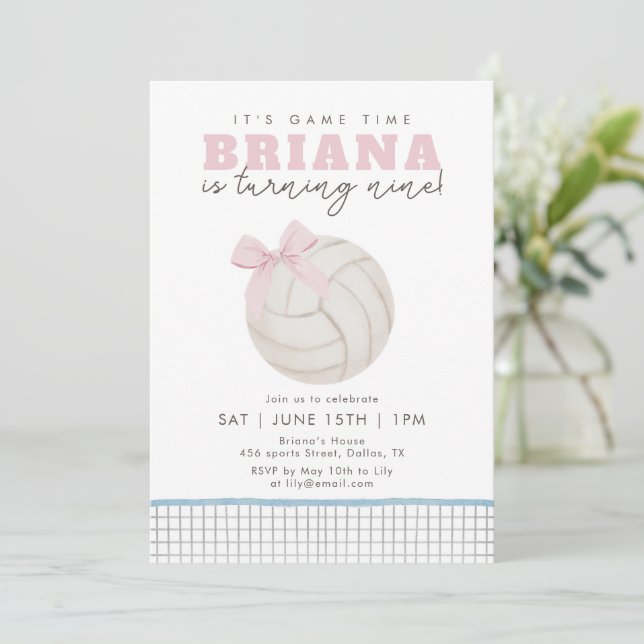 Invitación de Cumpleaños de Voleibol Rosa Coquette (Anverso de pie)