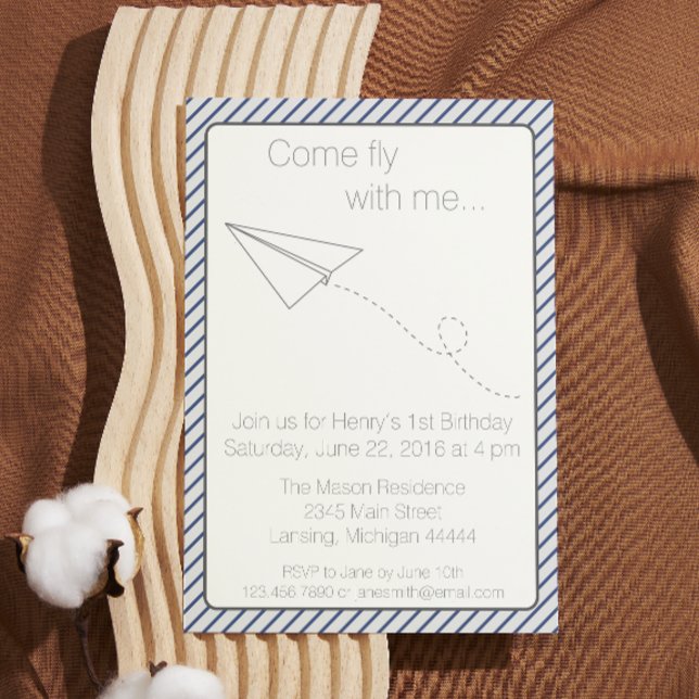 Invitación de cumpleaños del avión con papel de ra (Subido por el creador)