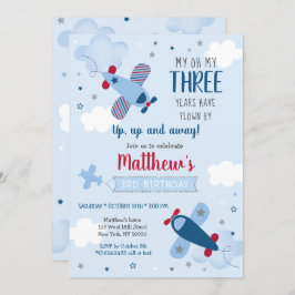 Invitación de cumpleaños del niño con las nubes de