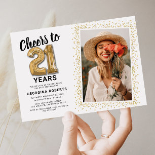 Invitación de cumpleaños dorada por 21 años