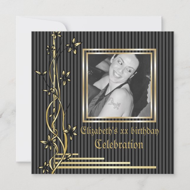 Invitación de cumpleaños floral negra y dorada (Anverso)