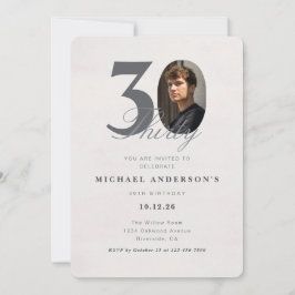 Invitación de cumpleaños minimalista para 30 años