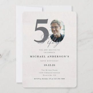 Invitación de cumpleaños minimalista para 50 años