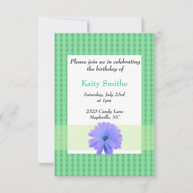 Invitación de cumpleaños morado con flores y diama (Anverso)