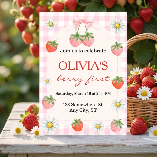 Invitación de Cumpleaños Número 1 de Berry con Tem (Berry 1st Birthday Strawberry Photo Invitation)