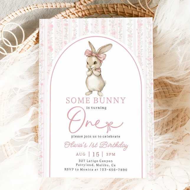 Invitación de cumpleaños número 1 de conejo rosa C (Subido por el creador)