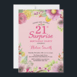 Invitación de cumpleaños número 21 de Surprise Flo<br><div class="desc">Invitación de cumpleaños número 21 de Surprise Floral. Floral acuarela,  fondo rosado. 16.º 18.21.30.40.50.60.70.80.90.100. Cualquier edad. Para una mayor personalización,  haga clic en el botón "Personalizar" y utilice nuestra herramienta de diseño para modificar esta plantilla.</div>