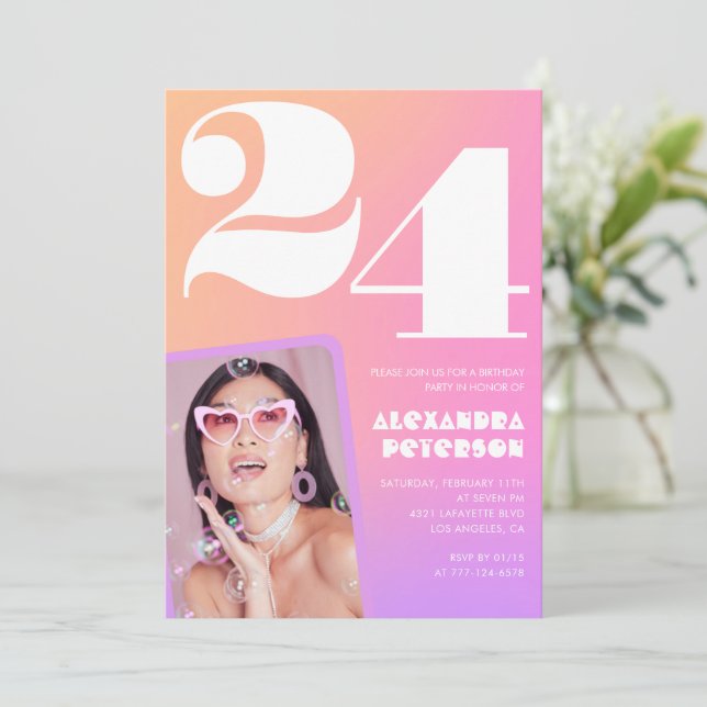Invitación de cumpleaños número 24 con gradiente r (Anverso de pie)