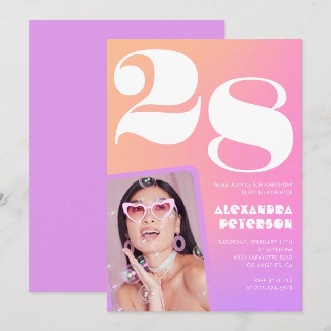 Invitación de cumpleaños número 28 con gradiente r (Anverso / Reverso)
