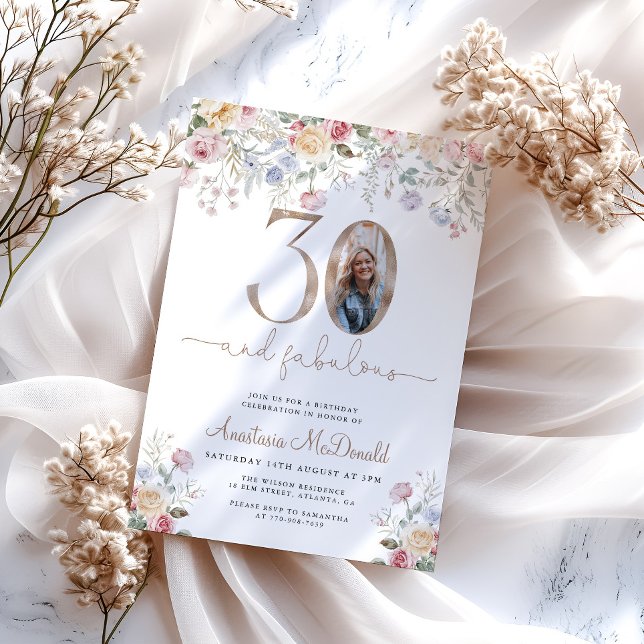 Invitación de cumpleaños número 30 con foto floral (Subido por el creador)
