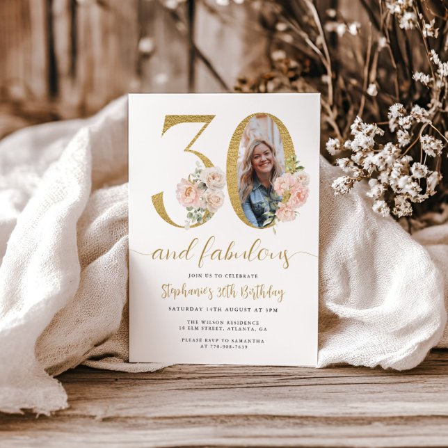 Invitación de cumpleaños número 30 con foto floral (Subido por el creador)