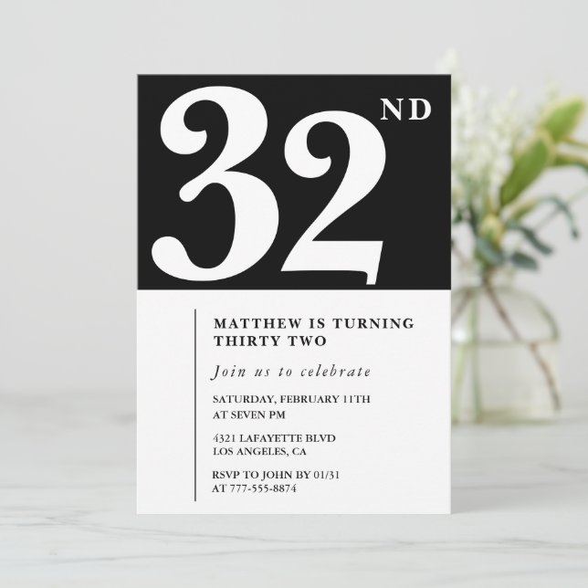 Invitación de cumpleaños número 32 negra Elegante  (Anverso de pie)