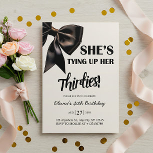 Invitación de cumpleaños número 40 con lazo negro