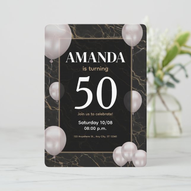 Invitación de cumpleaños número 50 dorada y negra (Anverso de pie)
