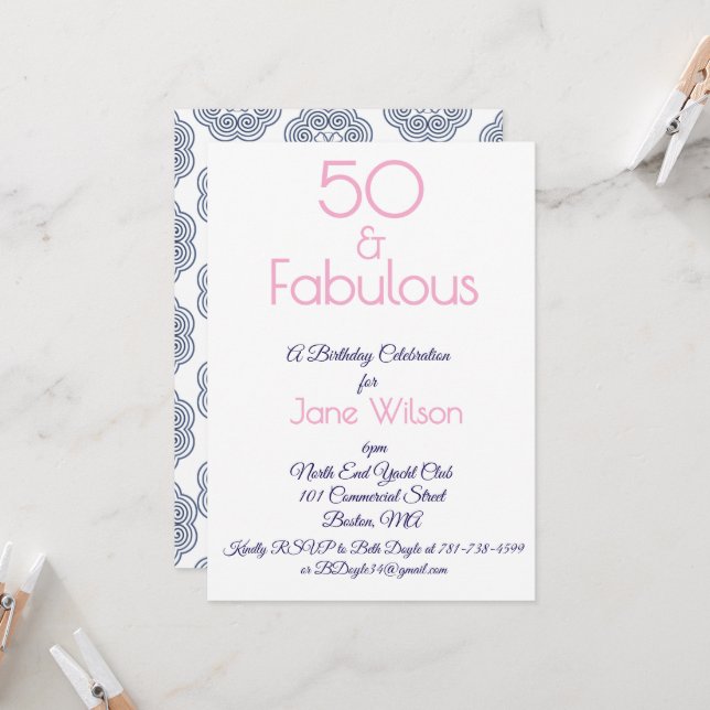 Invitación de cumpleaños número 50 Navy y Rosa (Anverso/Reverso In Situ)