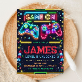 Invitación de cumpleaños número 5 de Games on glow