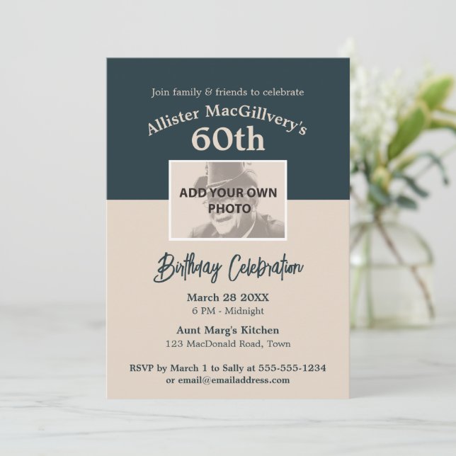 Invitación de cumpleaños número 60 Casual con foto (Anverso de pie)