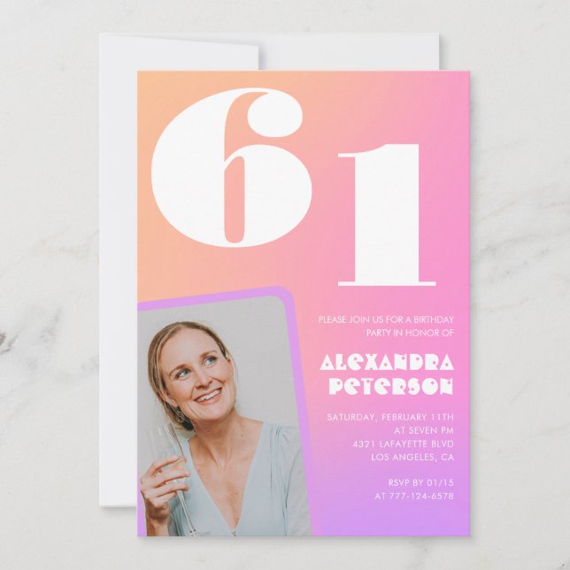 Invitación de cumpleaños número 61 con foto retro  (Anverso)