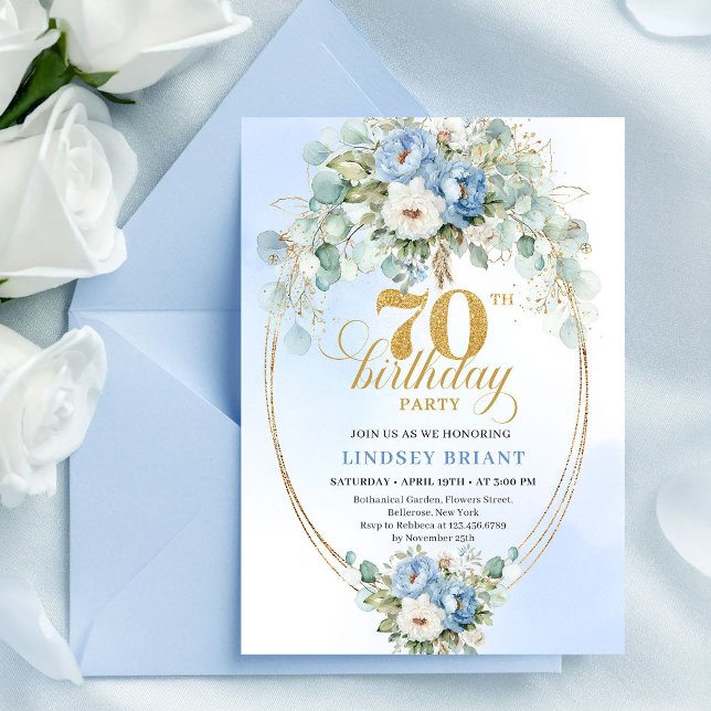 Invitación de cumpleaños número 70 Chic Pastel Blu (Chic Pastel Blue Peonies 70th Birthday Invitation Design

)