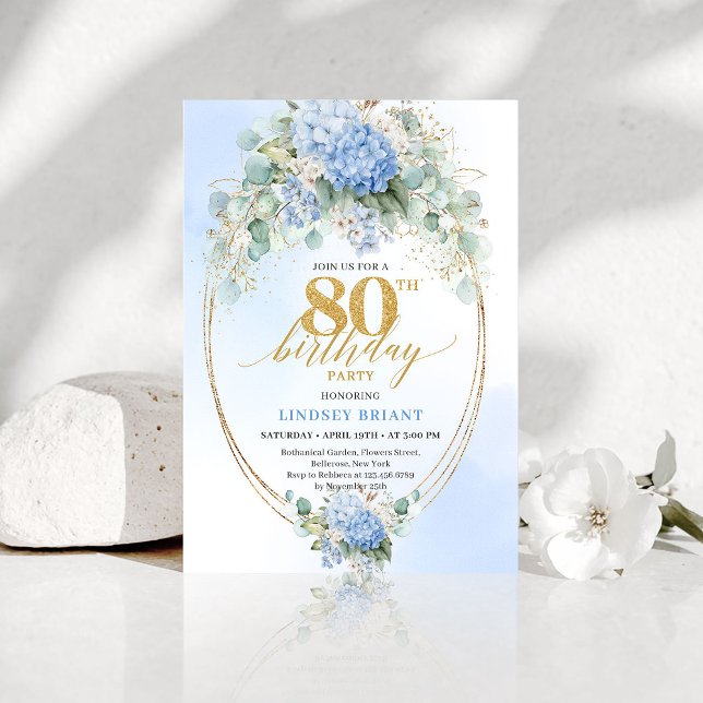 Invitación de cumpleaños número 80 atemporal en az (Timeless Dusty Blue Gold 80th Birthday Invite)