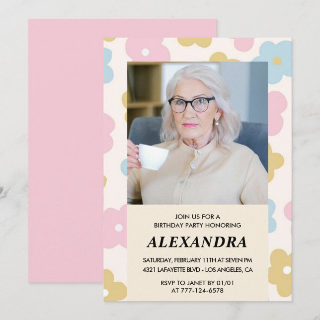 Invitación de cumpleaños número 92 con foto floral (Anverso / Reverso)