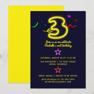 Invitación de cumpleaños número tres con letrero d