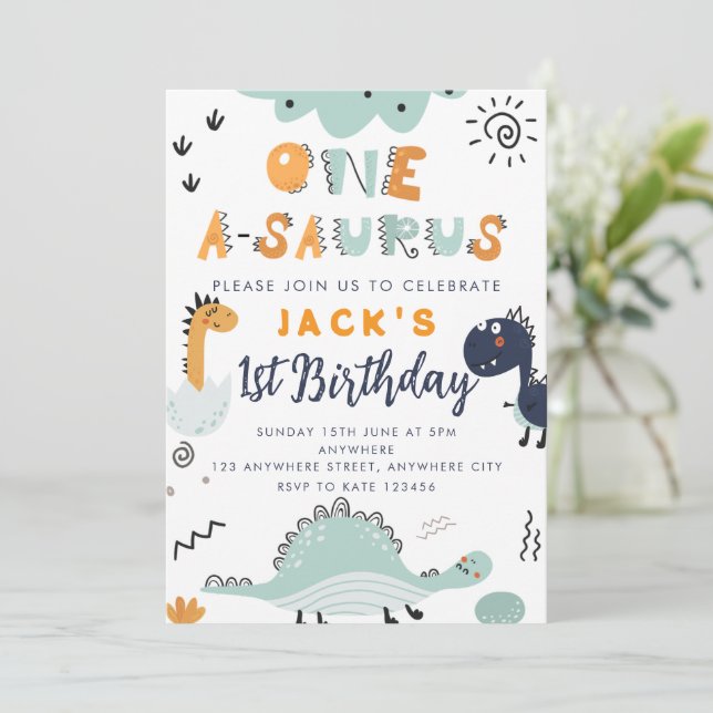 Invitación de cumpleaños número uno de A - Saurus  (Anverso de pie)