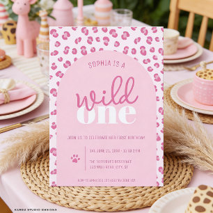 Invitación de cumpleaños número uno niña salvaje r