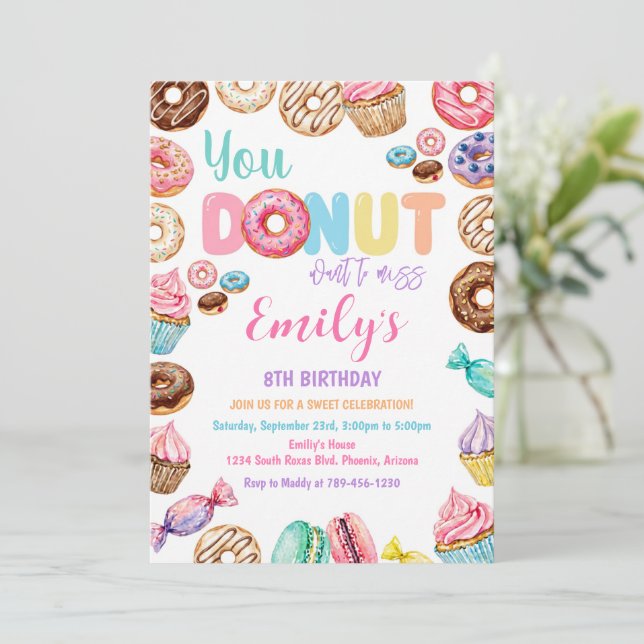 Invitación de cumpleaños para niña con donut espol (Anverso de pie)