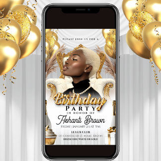 invitación de cumpleaños real en blanco y dorado
