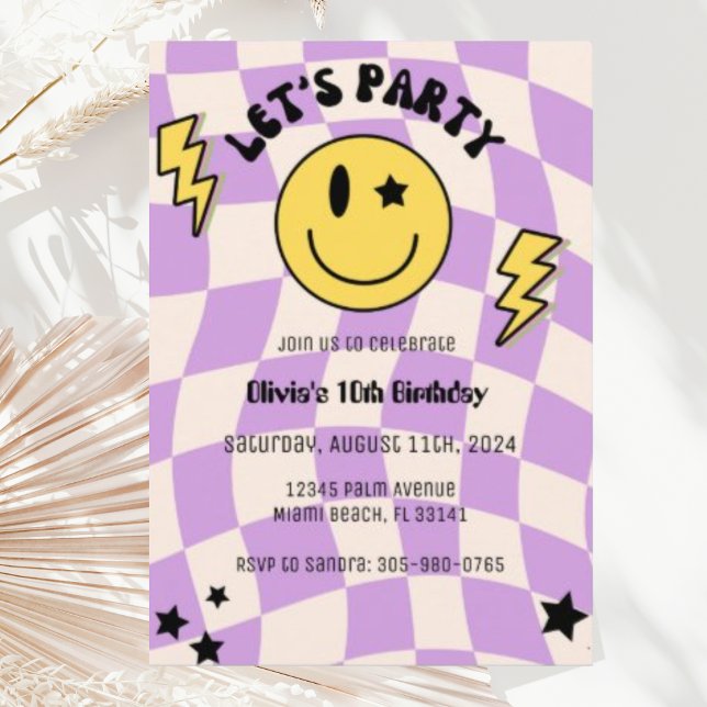 Invitación de cumpleaños sonriente retro púrpura e (Subido por el creador)