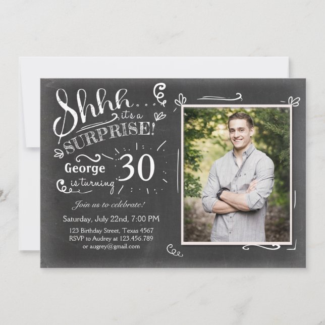 Invitación de cumpleaños sorpresa 30 Chalkboard Ru (Anverso)