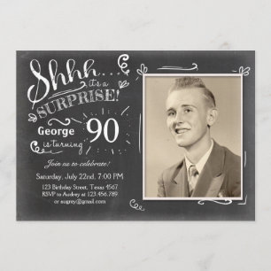 Invitación de cumpleaños sorpresa 90 Chalkboard Ru