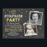 Invitación de cumpleaños sorpresa Chalkboard Gold<br><div class="desc">(H) ¡Una manera perfecta de invitar a sus invitados a esta fiesta especial de cumpleaños! Oro en diseño de pizarra.</div>