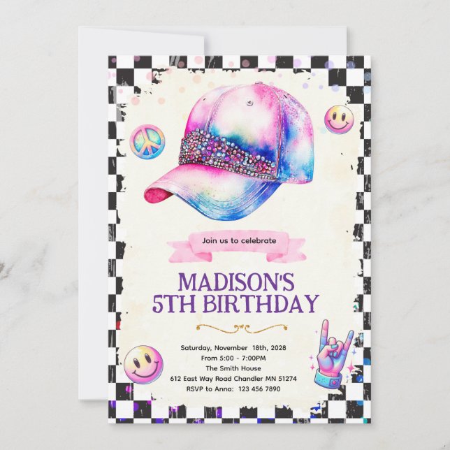 invitación de cumpleaños tema niña sombrero lindo (Anverso)